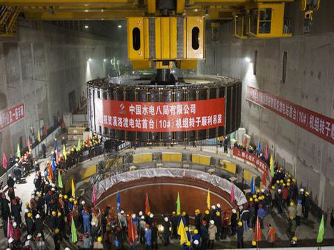 The first rotor of Xiluodu Hydropower Station was hoisted smoothly